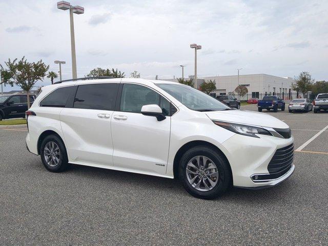 used 2021 Toyota Sienna car