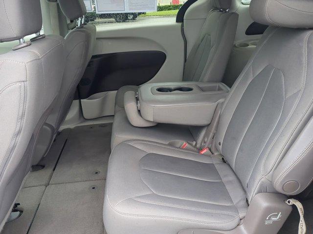 used 2017 Chrysler Pacifica car