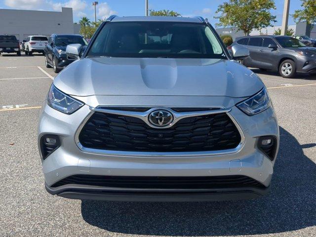 new 2025 Toyota Highlander car, priced at $50,574