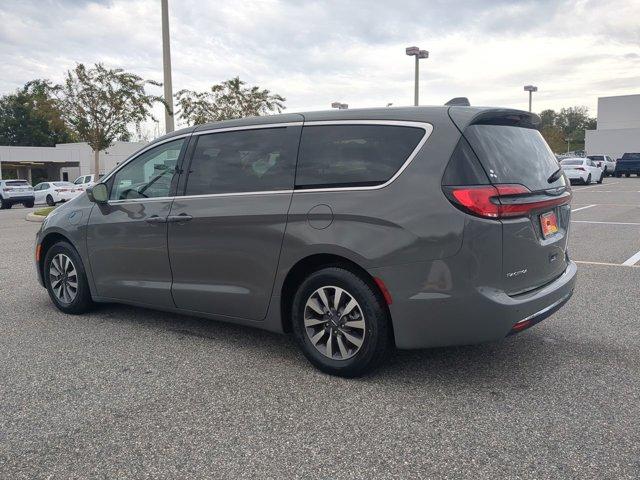 used 2022 Chrysler Pacifica car, priced at $17,877