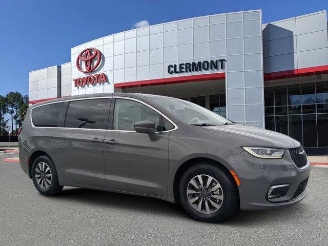 used 2022 Chrysler Pacifica car, priced at $17,877
