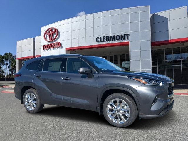 new 2025 Toyota Highlander car, priced at $52,374