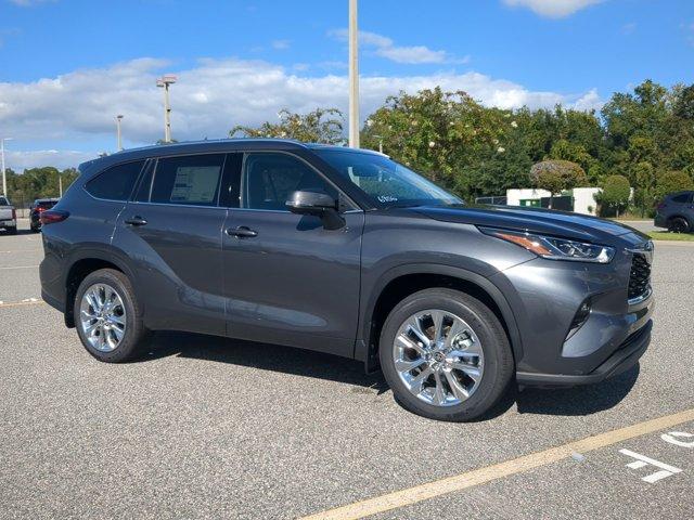 new 2025 Toyota Highlander car, priced at $52,374