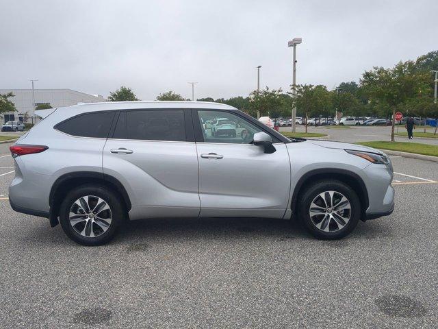 used 2023 Toyota Highlander car