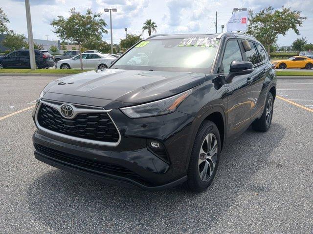 used 2023 Toyota Highlander car