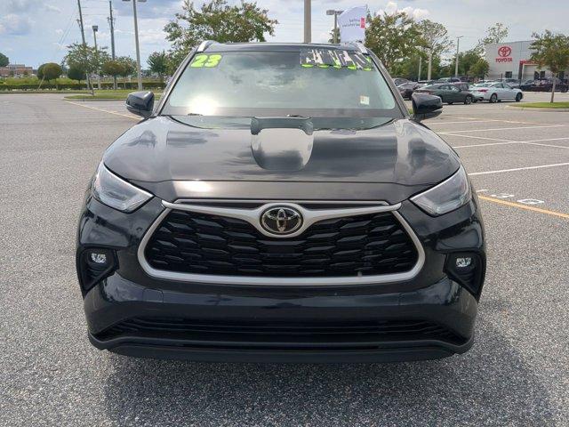 used 2023 Toyota Highlander car