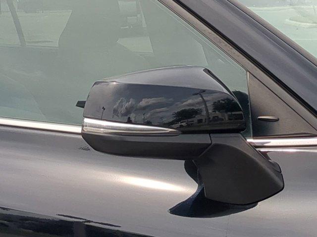 used 2023 Toyota Highlander car