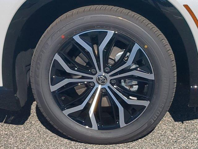 new 2025 Toyota Crown Signia car, priced at $46,534