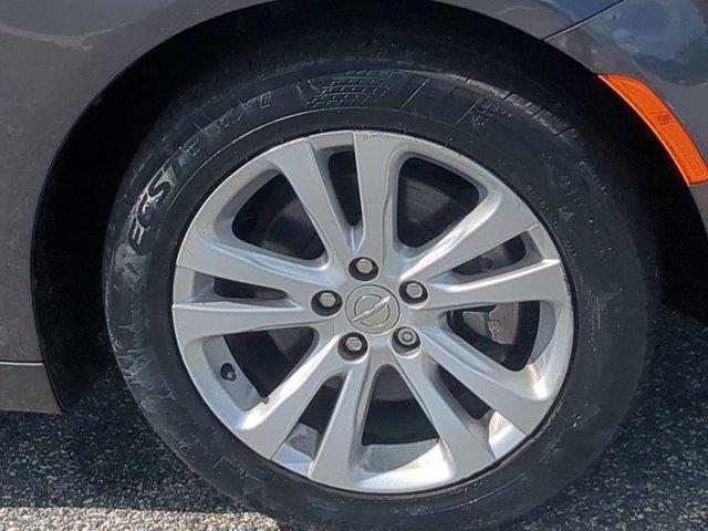 used 2015 Chrysler 200 car