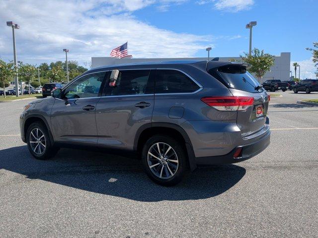 used 2019 Toyota Highlander car
