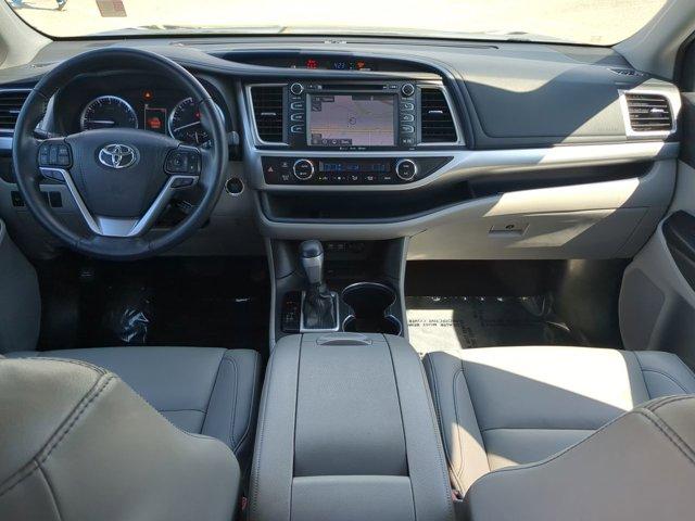 used 2019 Toyota Highlander car