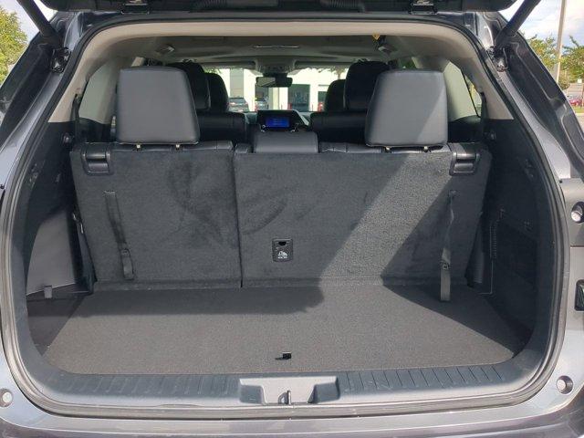 used 2024 Toyota Highlander car
