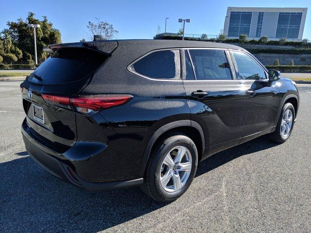 new 2022 Toyota Highlander car