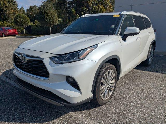 used 2023 Toyota Highlander car, priced at $33,877