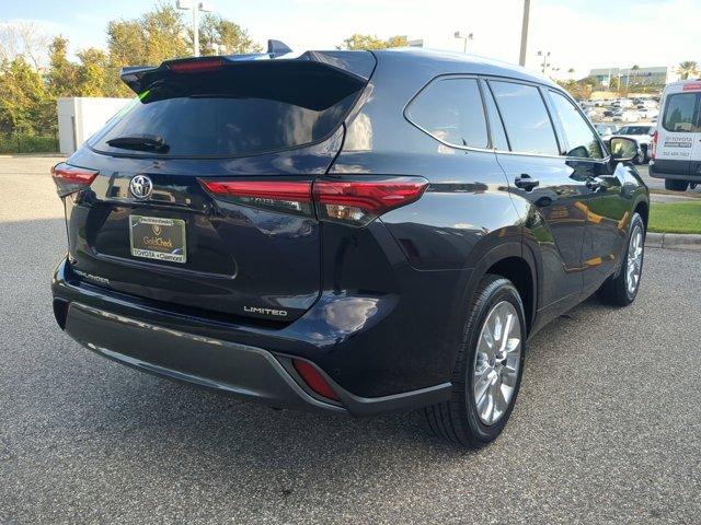 used 2023 Toyota Highlander car, priced at $34,877