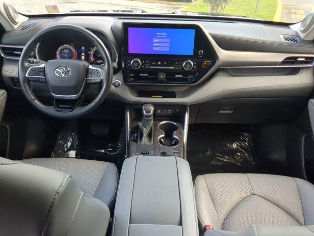 used 2023 Toyota Highlander car, priced at $34,877