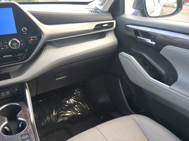 used 2023 Toyota Highlander car, priced at $34,877