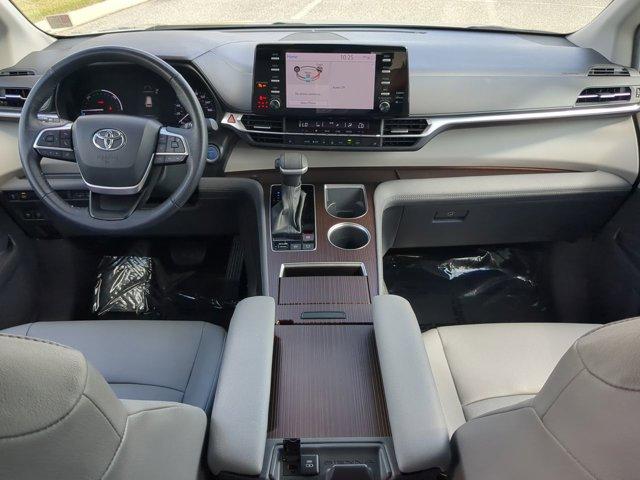 used 2024 Toyota Sienna car