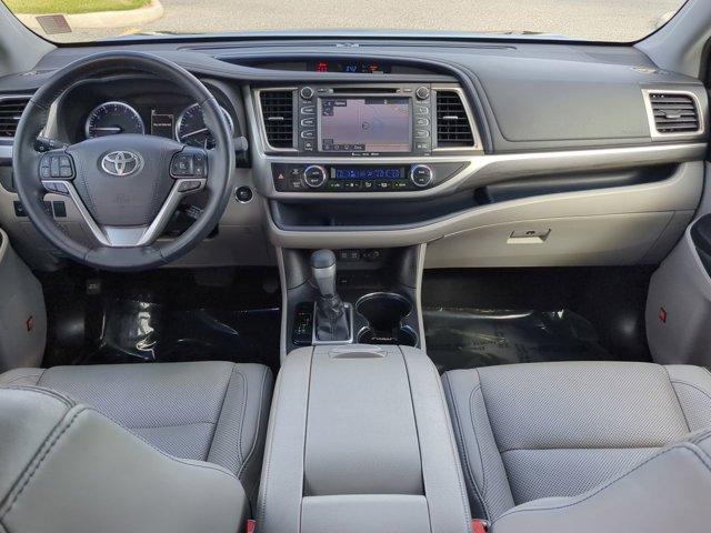 used 2019 Toyota Highlander car