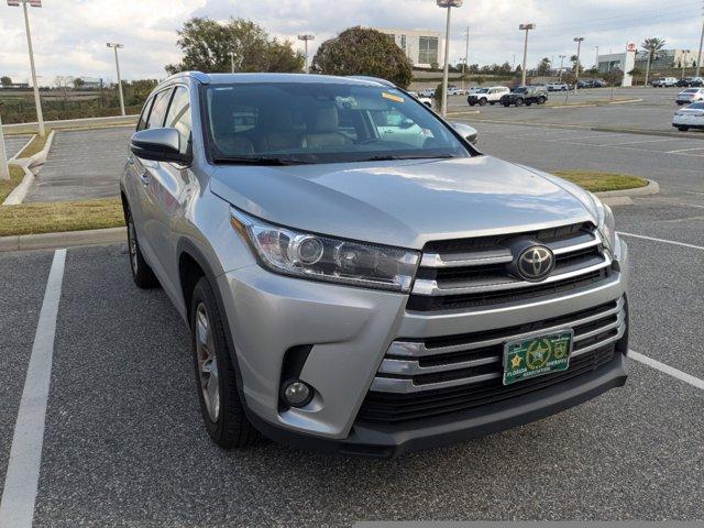 used 2018 Toyota Highlander car