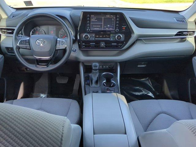 used 2021 Toyota Highlander car