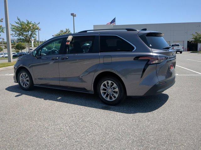 used 2023 Toyota Sienna car