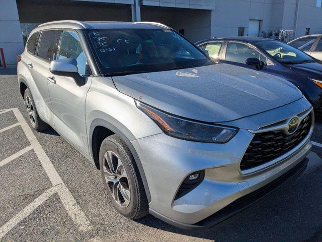 used 2022 Toyota Highlander car