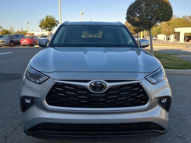 used 2022 Toyota Highlander car