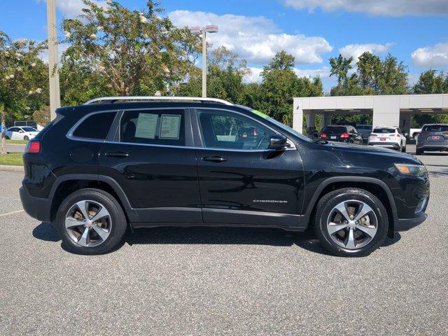 used 2019 Jeep Cherokee car