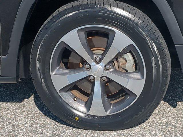 used 2019 Jeep Cherokee car