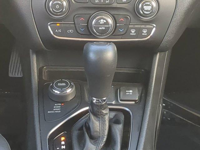 used 2019 Jeep Cherokee car