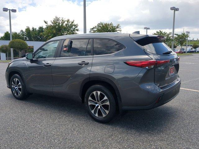 used 2023 Toyota Highlander car