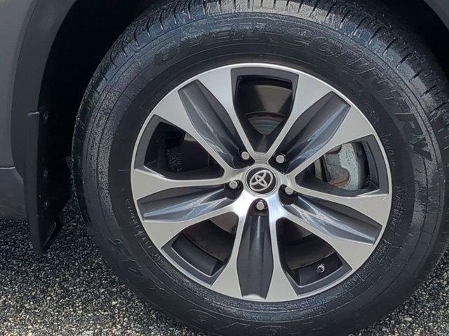 used 2023 Toyota Highlander car