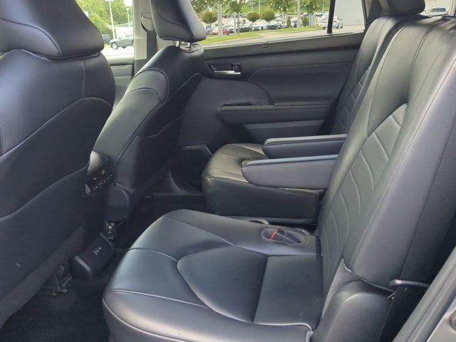 used 2023 Toyota Highlander car