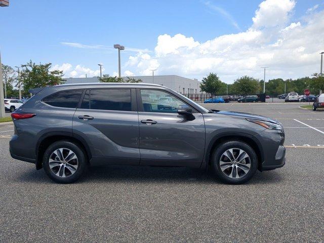used 2023 Toyota Highlander car