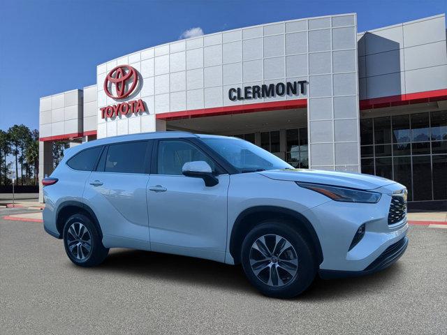 used 2023 Toyota Highlander car
