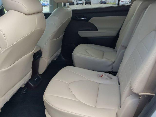 used 2021 Toyota Highlander car