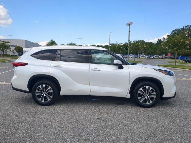 used 2021 Toyota Highlander car