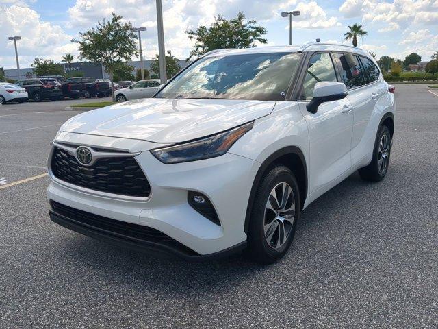 used 2021 Toyota Highlander car