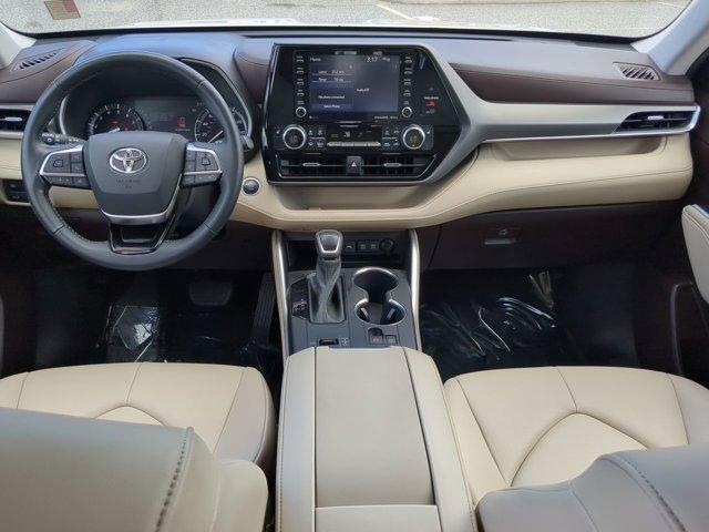 used 2021 Toyota Highlander car