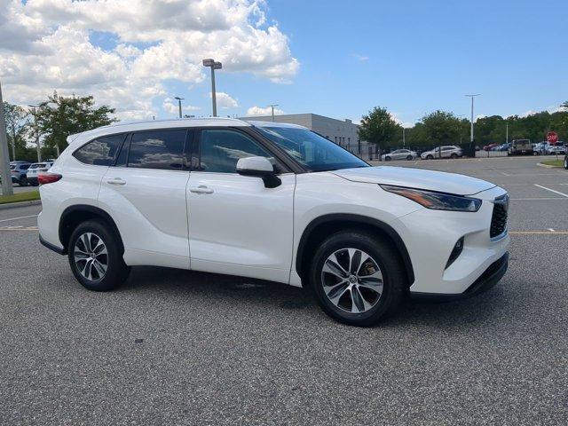 used 2021 Toyota Highlander car