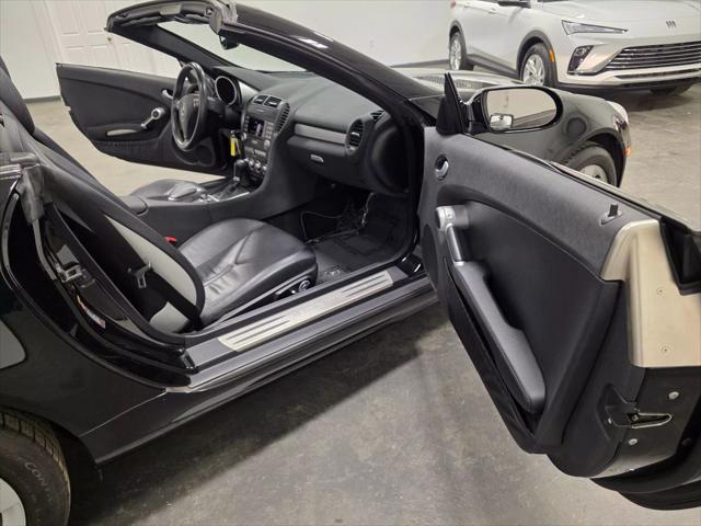 used 2006 Mercedes-Benz SLK-Class car, priced at $9,999