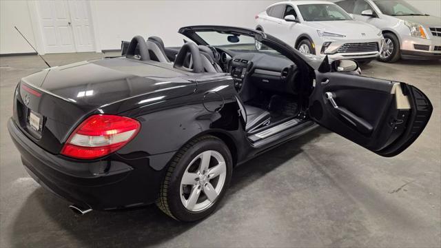 used 2006 Mercedes-Benz SLK-Class car, priced at $9,999