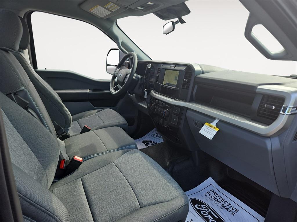 new 2025 Ford F-250 car, priced at $60,540
