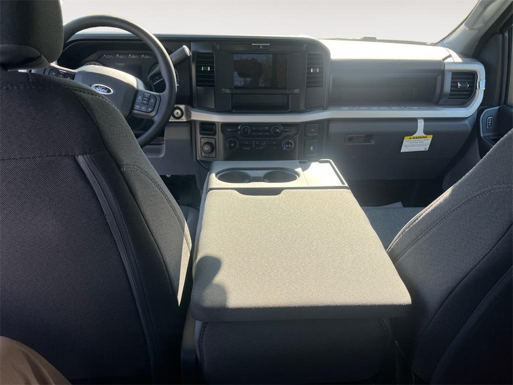 new 2025 Ford F-350 car, priced at $65,040