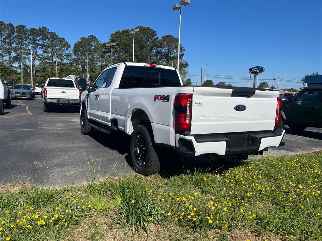 new 2025 Ford F-350 car, priced at $65,040