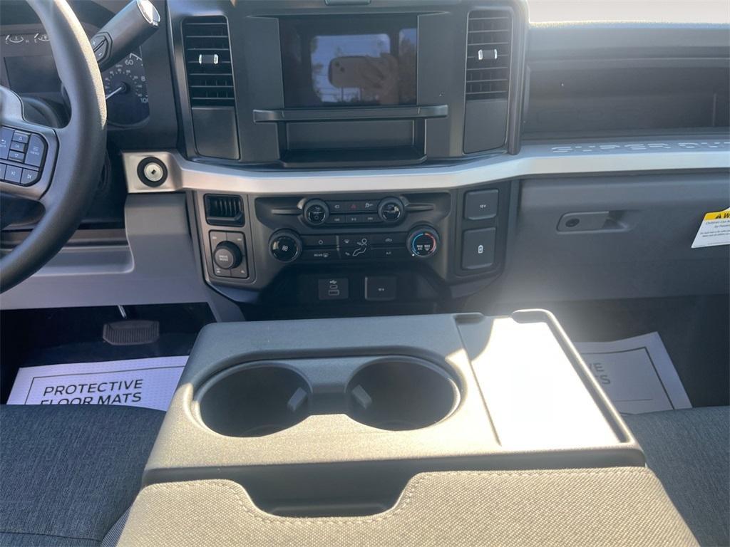 new 2025 Ford F-350 car, priced at $65,040