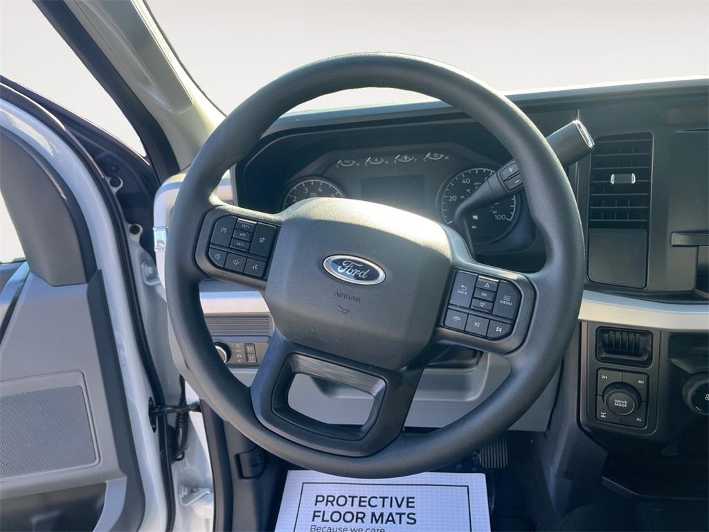 new 2025 Ford F-350 car, priced at $65,040