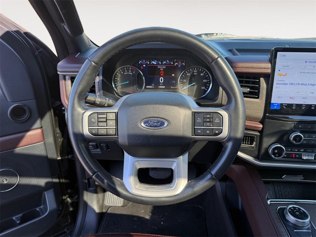 used 2024 Ford Expedition car, priced at $53,895