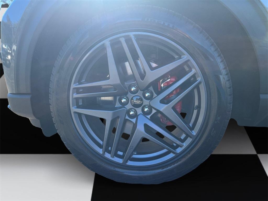 new 2025 Ford Explorer car, priced at $60,995